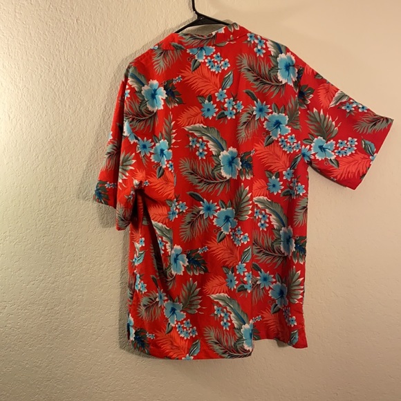 Floral Hawaiian Shirt w/ front pocket - Picture 4 of 4
